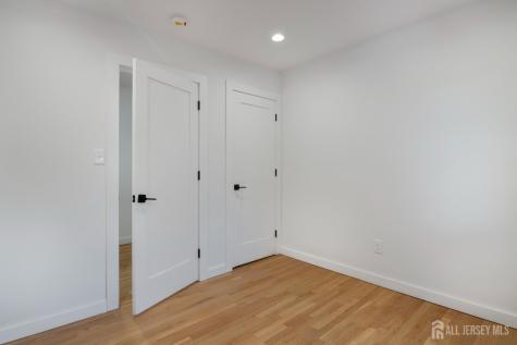4 Morris Avenue Edison NJ 08837