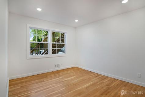 4 Morris Avenue Edison NJ 08837