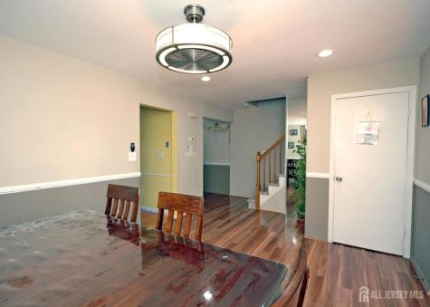 4 White Oaks Drive Sayreville NJ 08872