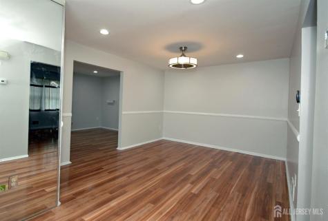 4 White Oaks Drive Sayreville NJ 08872