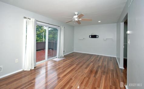 4 White Oaks Drive Sayreville NJ 08872