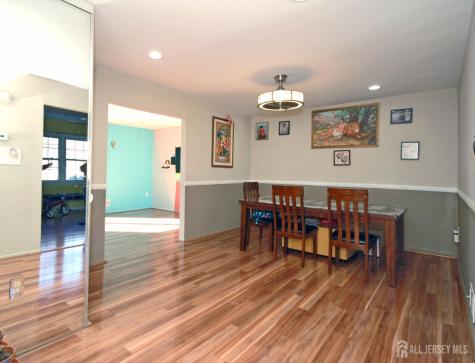 4 White Oaks Drive Sayreville NJ 08872