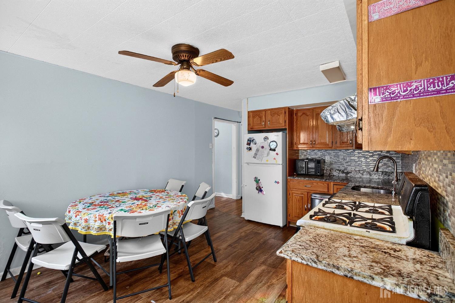 8 Kelly Street Metuchen NJ 08840