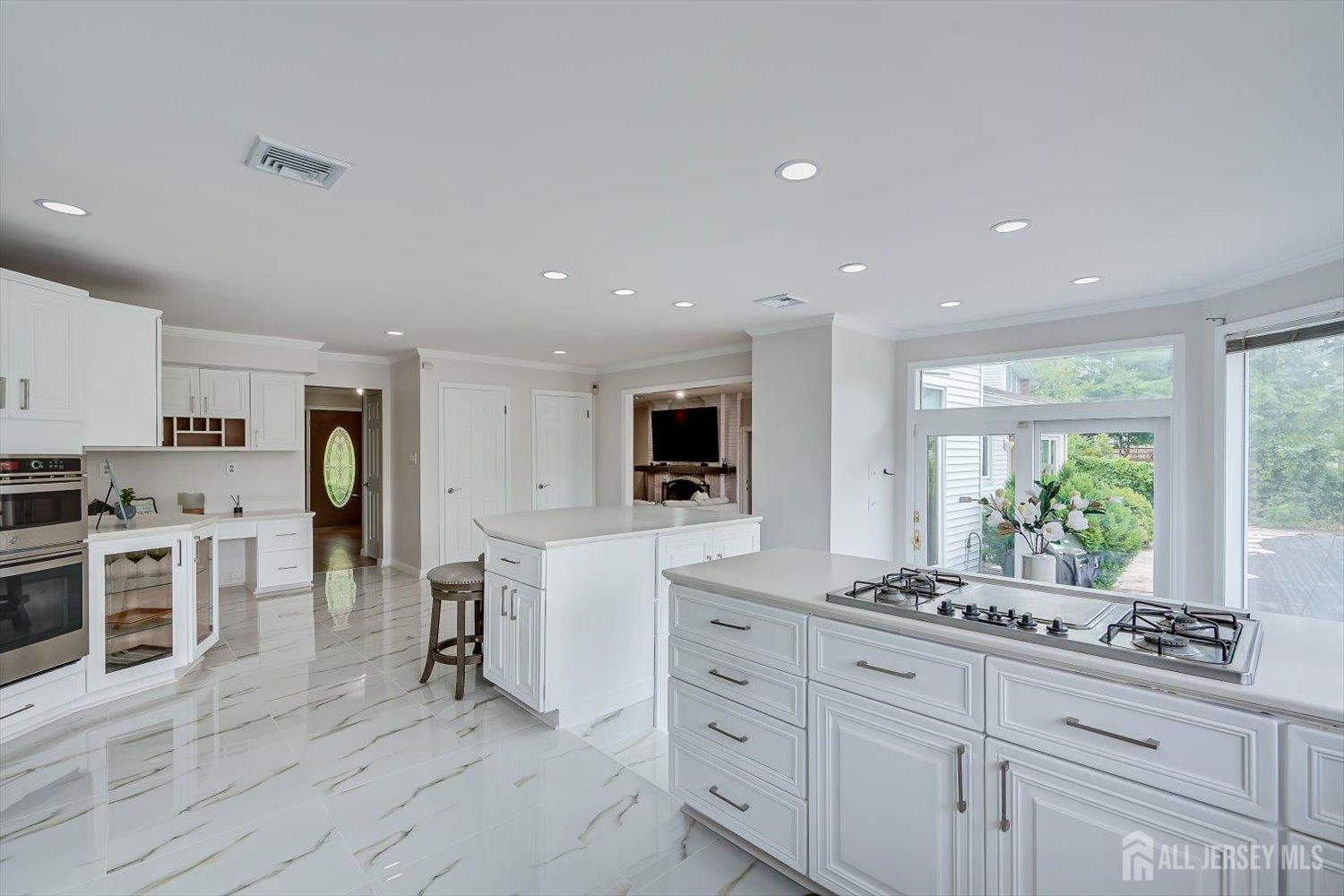 8 Nathan Drive North Brunswick NJ 08902