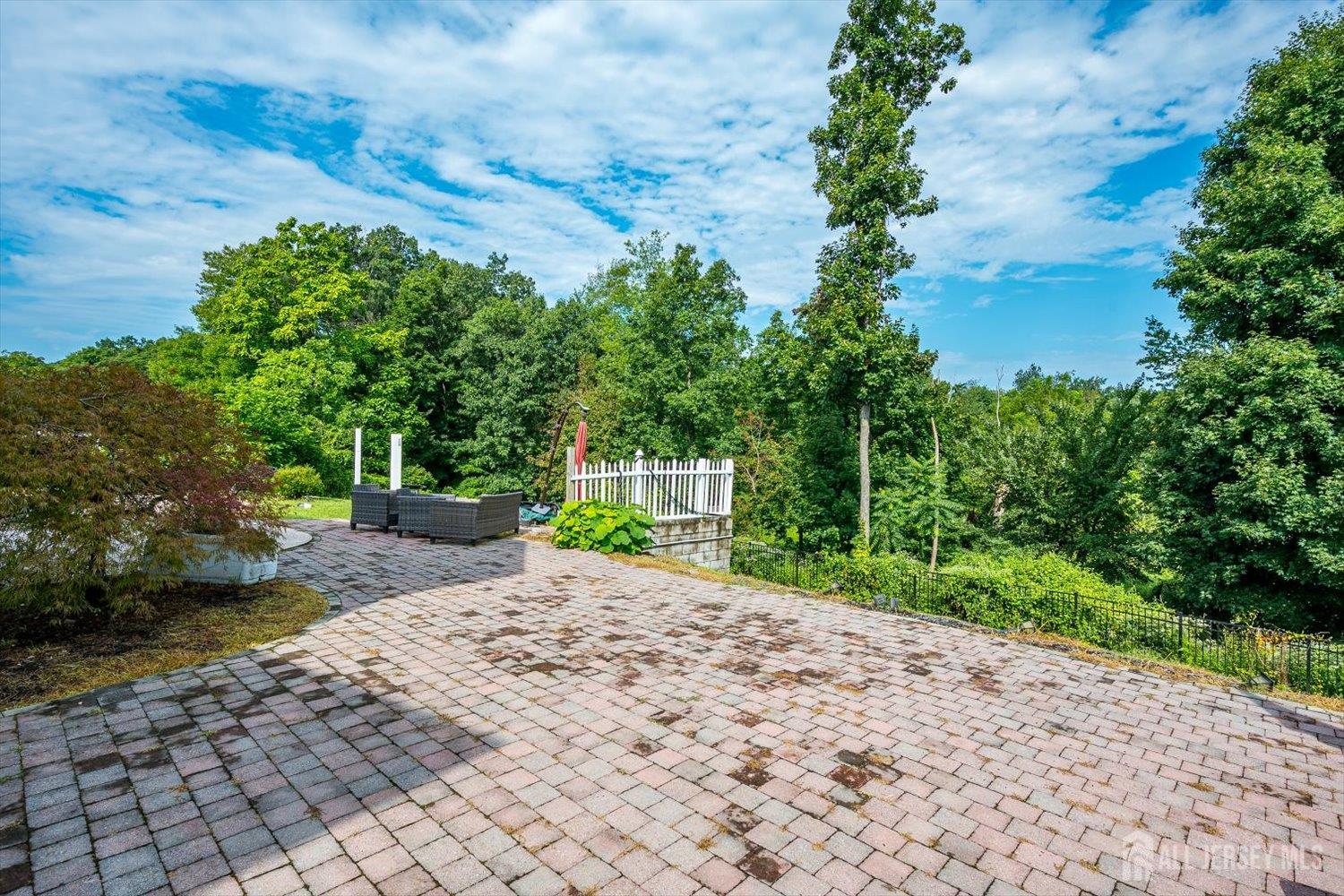 8 Nathan Drive North Brunswick NJ 08902