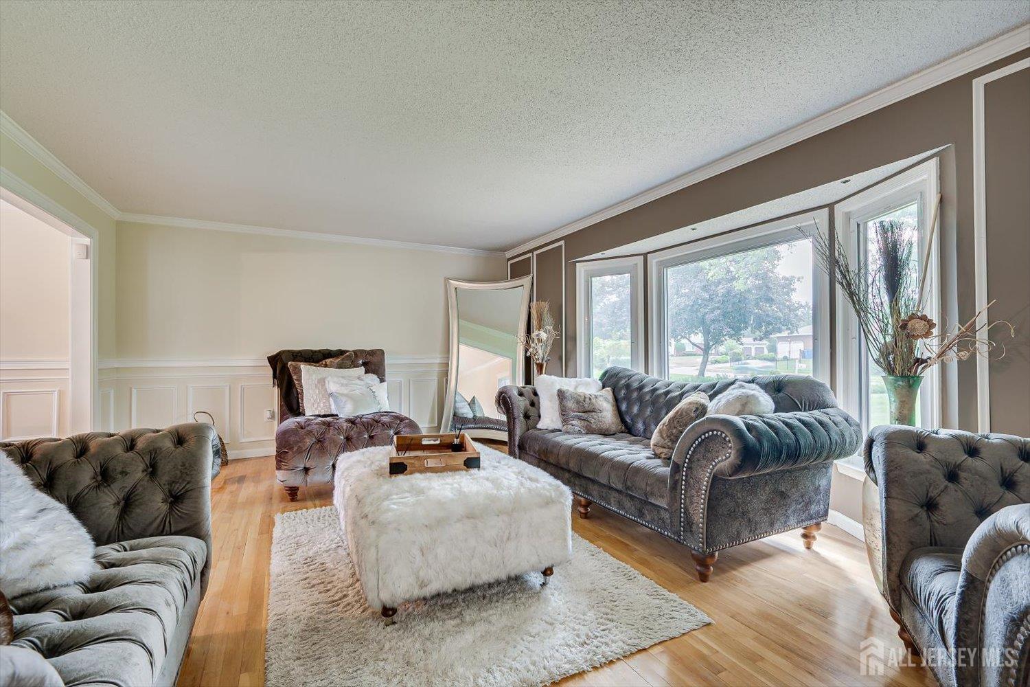 8 Nathan Drive North Brunswick NJ 08902