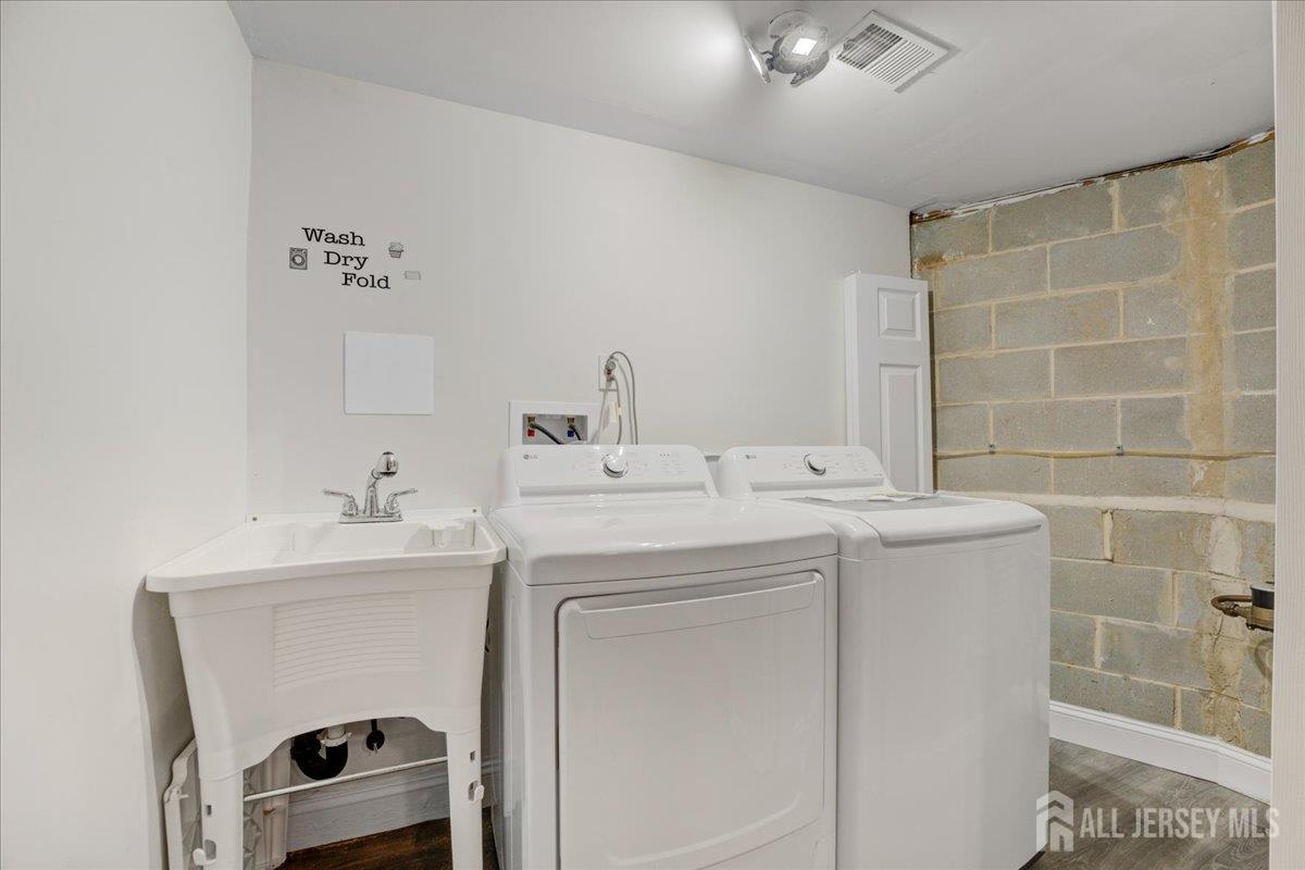 17 Emerald Lane Old Bridge NJ 08857
