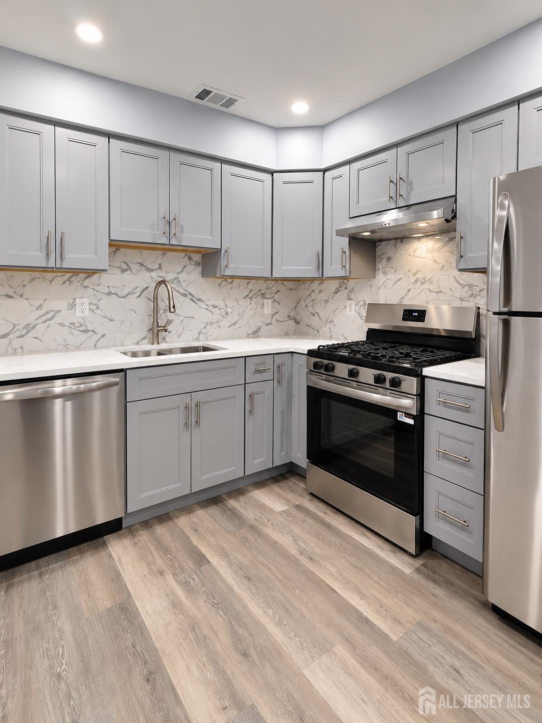 1124 Waterford Drive Edison NJ 08817