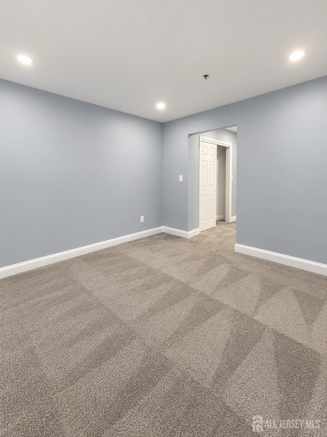 1124 Waterford Drive Edison NJ 08817