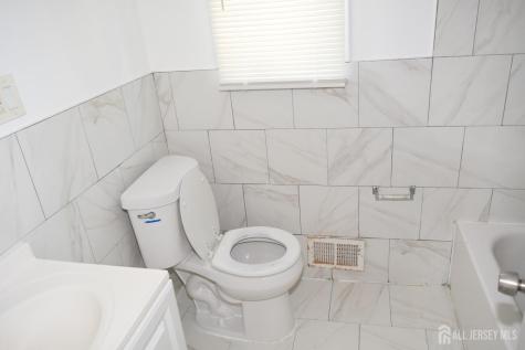 47 Christopher Street Carteret NJ 07008