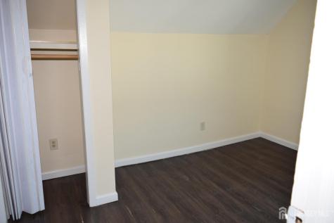 47 Christopher Street Carteret NJ 07008