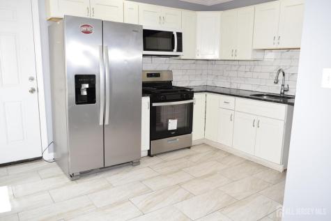 47 Christopher Street Carteret NJ 07008