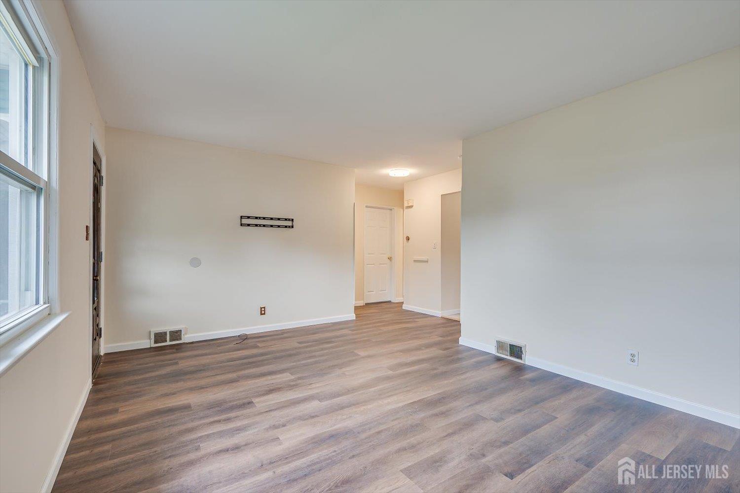 25 Ellwood Road East Brunswick NJ 08816