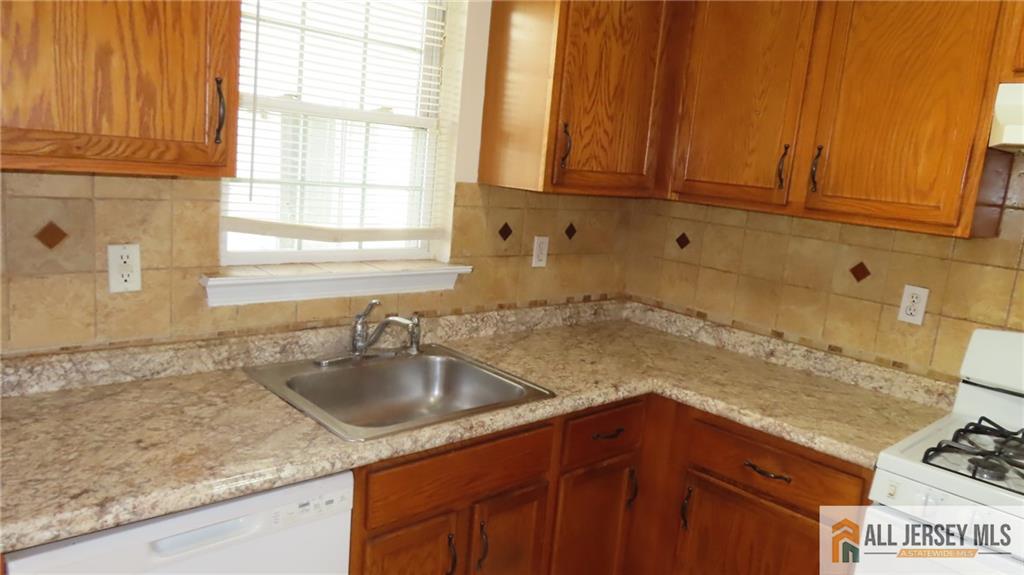26 Henry Street Franklin NJ 08873