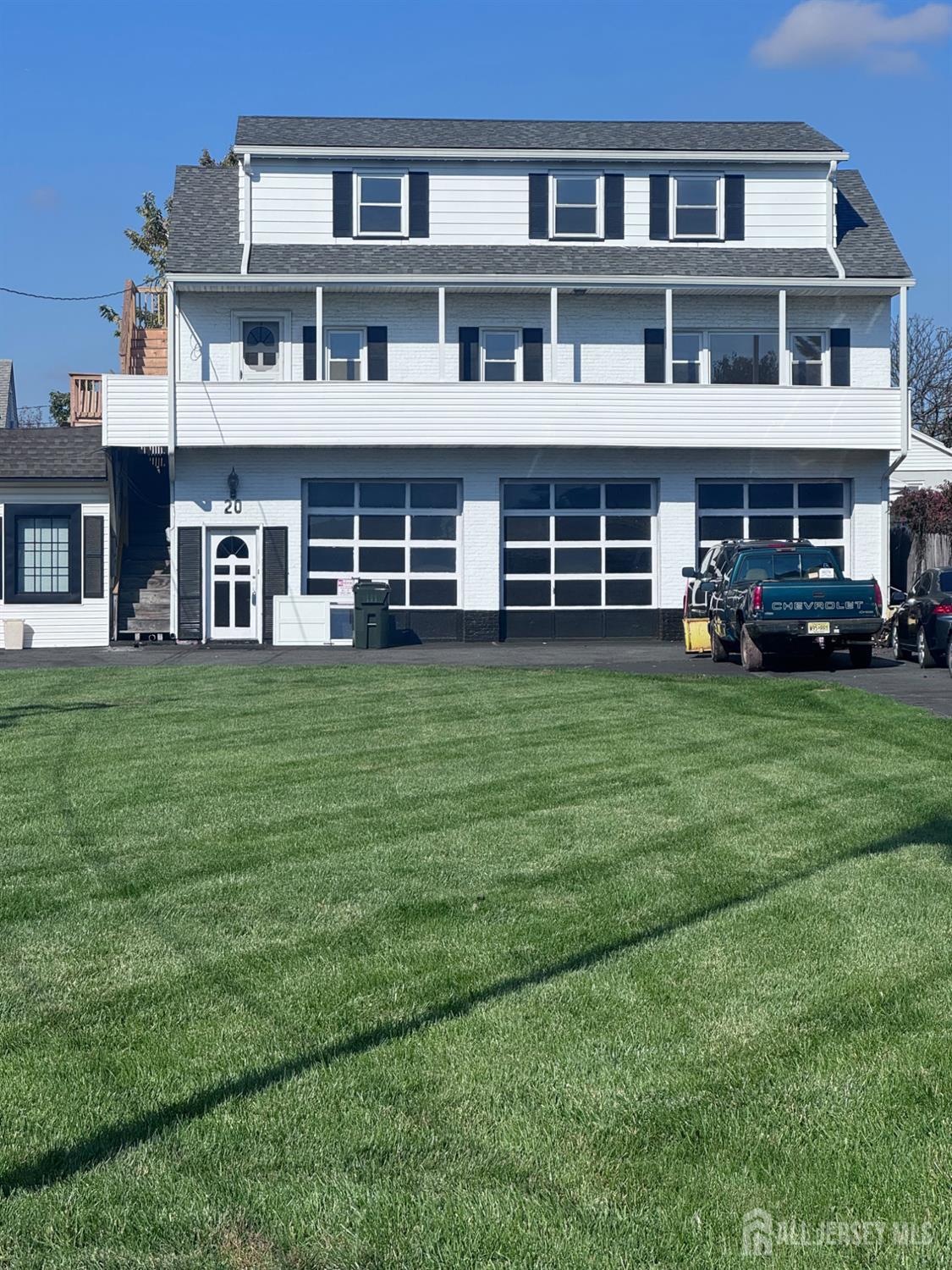 20 Howard Street Hopelawn NJ 08861
