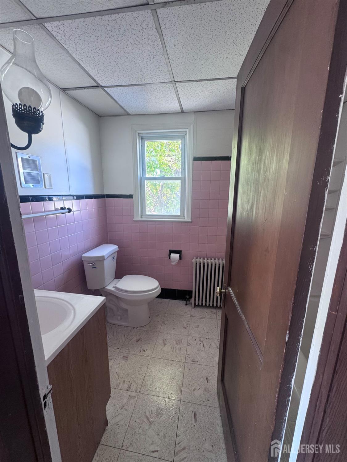 20 Howard Street Hopelawn NJ 08861