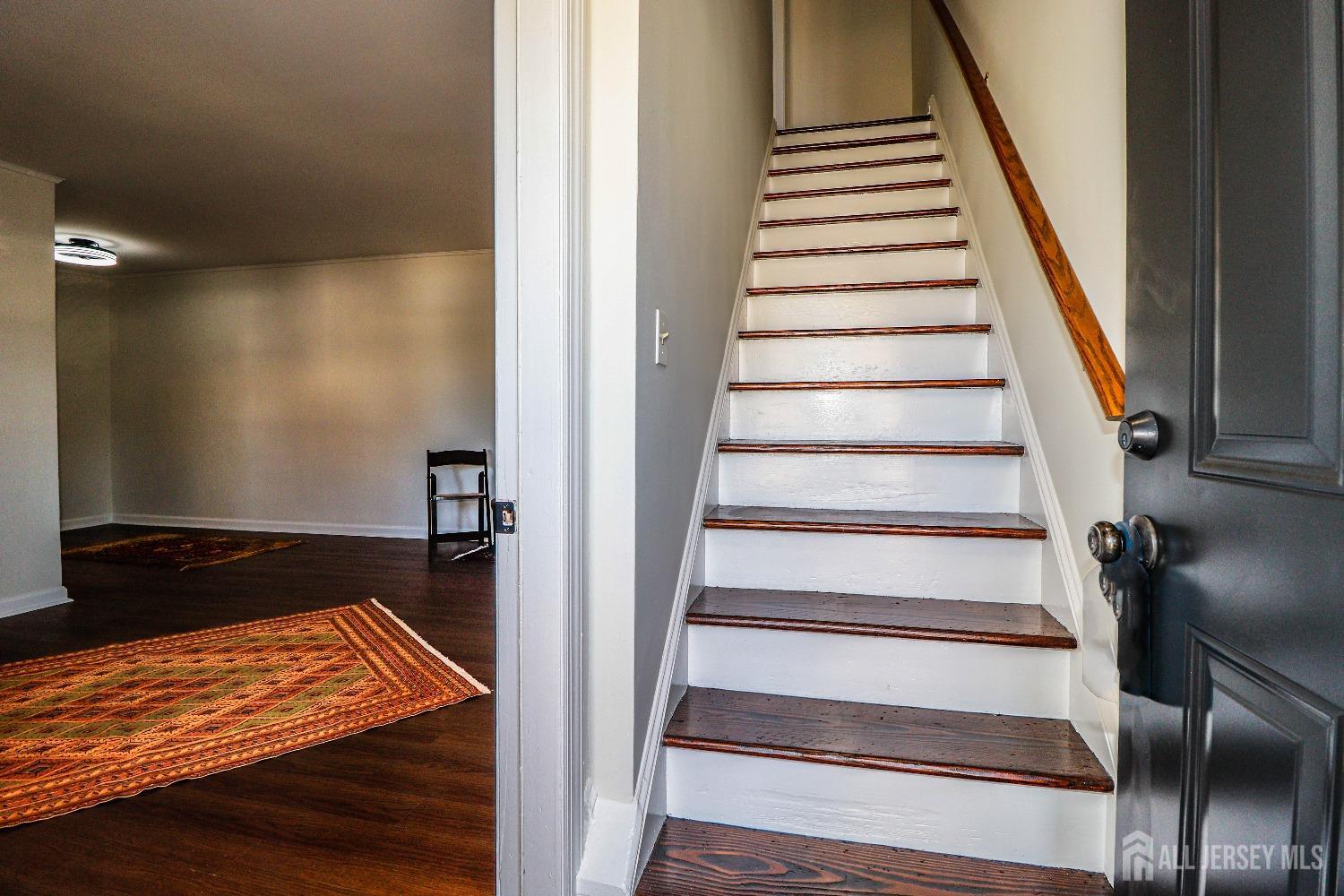 569 Main Street Metuchen NJ 08840