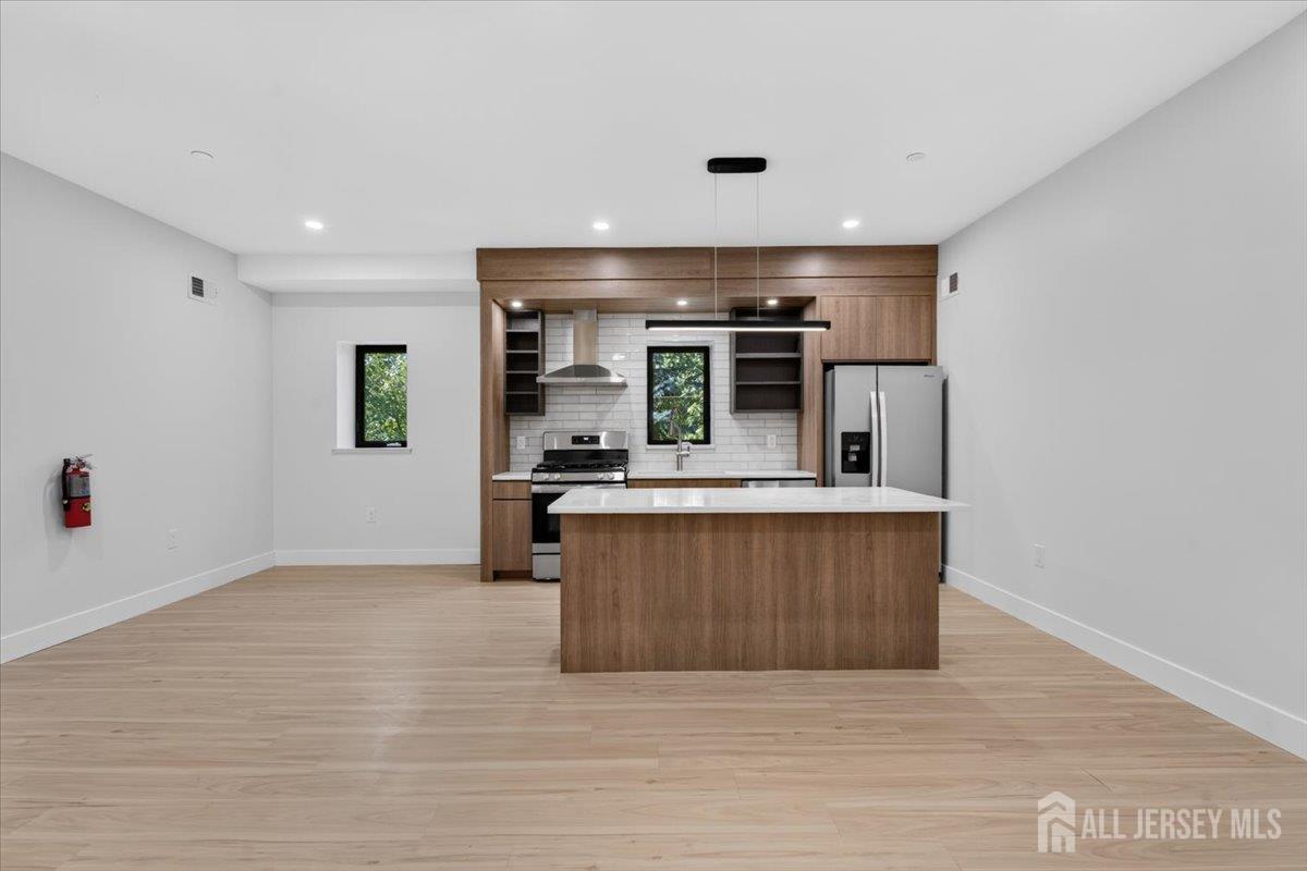 810 N 2nd Avenue Highland Park NJ 08904
