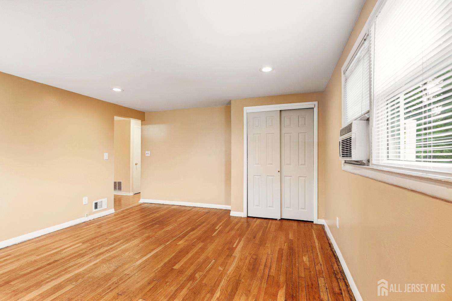65 Campbell Avenue Edison NJ 08817