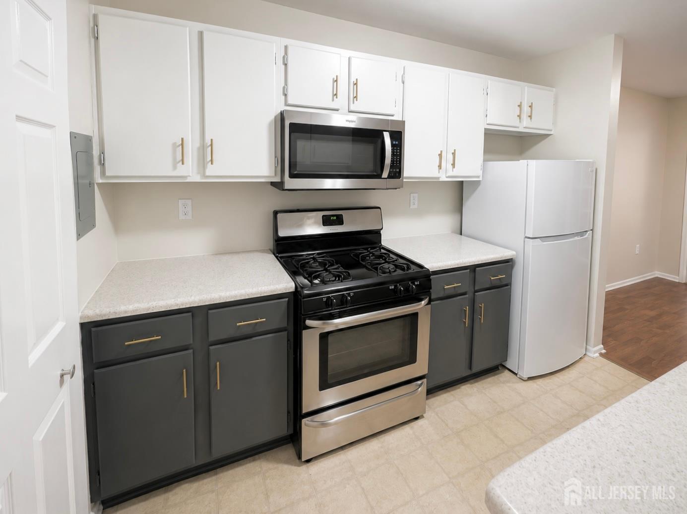 7302 Elm Court South Brunswick NJ 08852