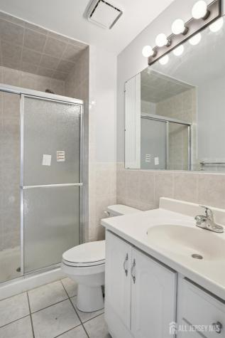 204 Hampshire Court Piscataway NJ 08854