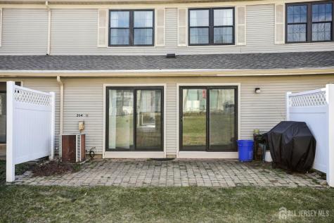 204 Hampshire Court Piscataway NJ 08854