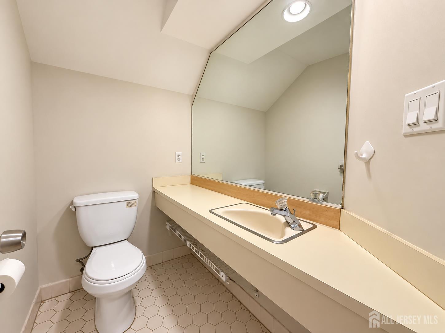 342 Crosspointe Drive East Brunswick NJ 08816