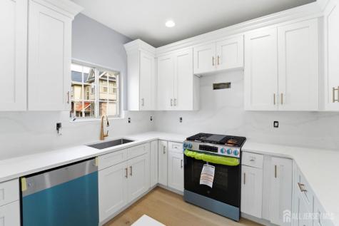 704 Green Lane Union Twp NJ 07083
