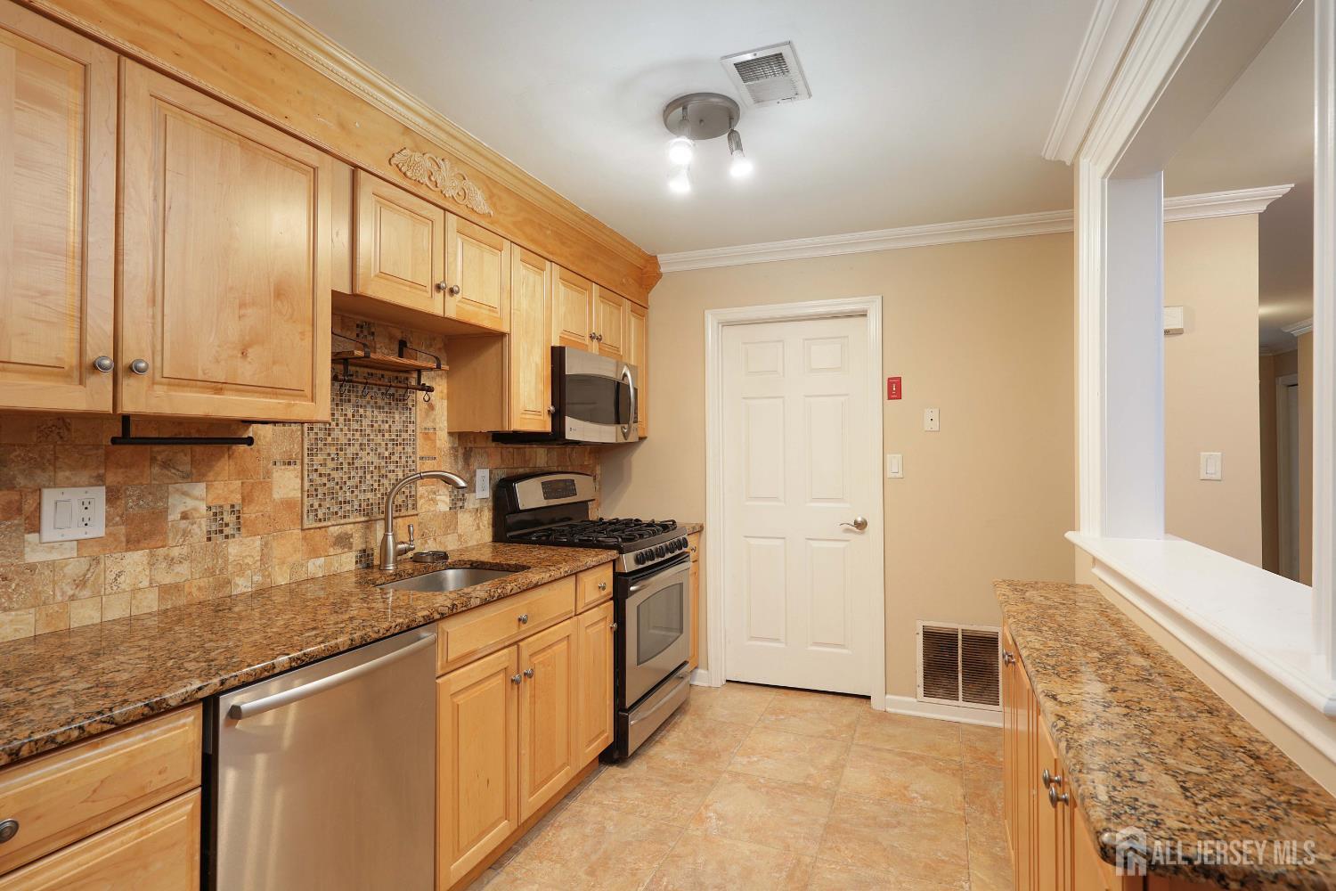 117 Lexington Circle Matawan NJ 07747
