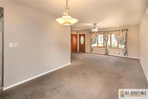 10 Eardley Road Edison NJ 08817