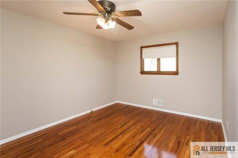 10 Eardley Road Edison NJ 08817
