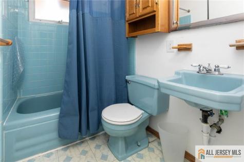 10 Eardley Road Edison NJ 08817