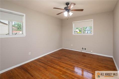 10 Eardley Road Edison NJ 08817