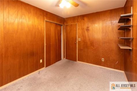 10 Eardley Road Edison NJ 08817