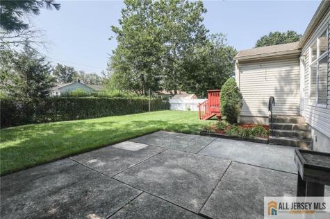 10 Eardley Road Edison NJ 08817