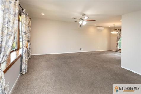 10 Eardley Road Edison NJ 08817