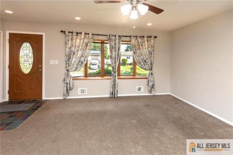 10 Eardley Road Edison NJ 08817