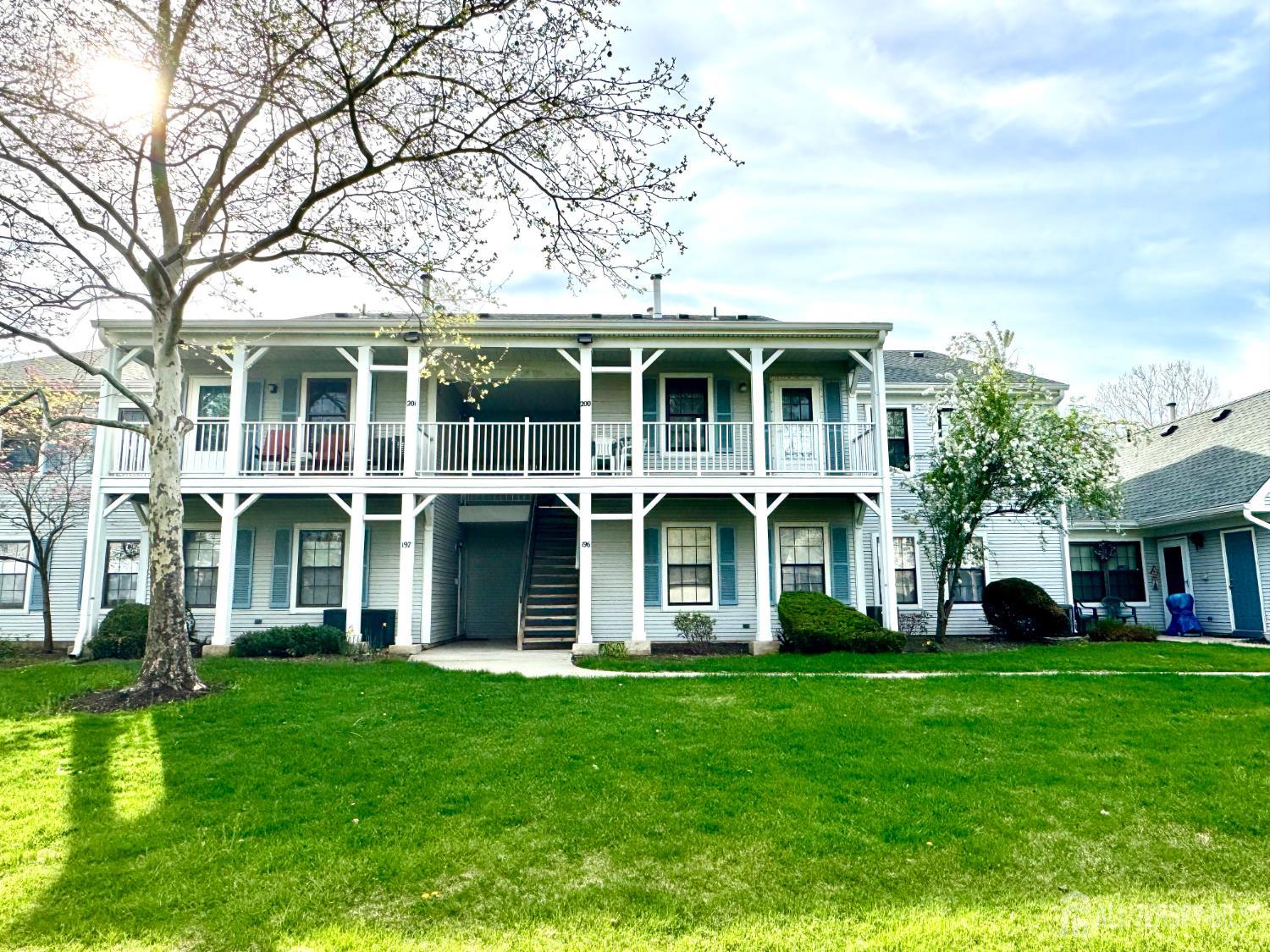 196 Wycoff W Way East Brunswick NJ 08816