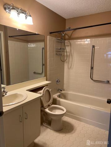 196 Wycoff W Way East Brunswick NJ 08816