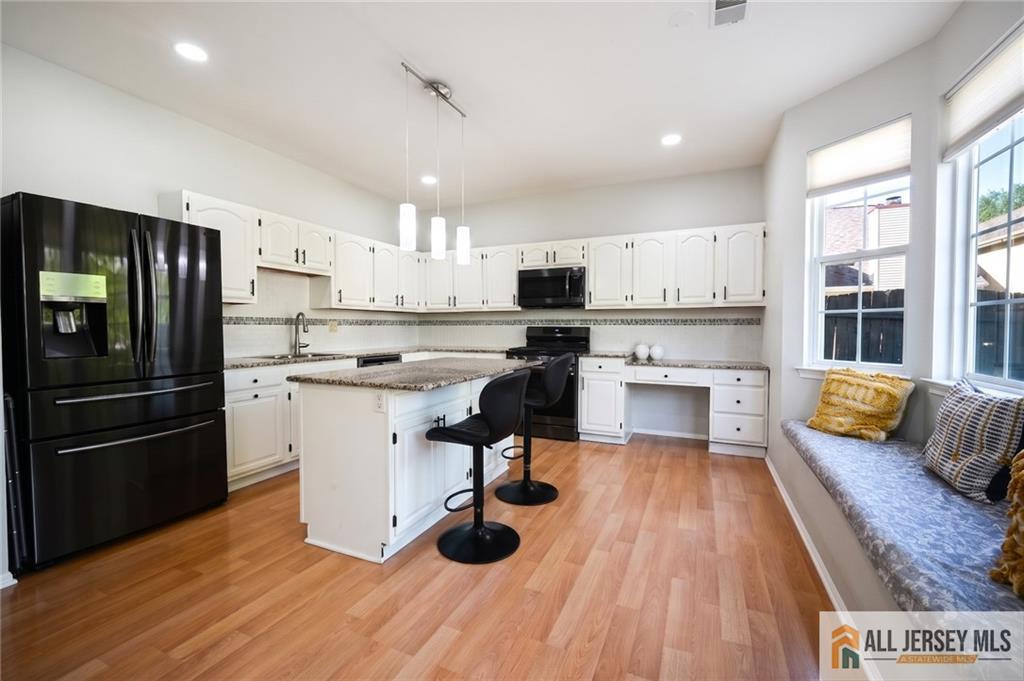67 Glen Oaks Court Old Bridge NJ 08857