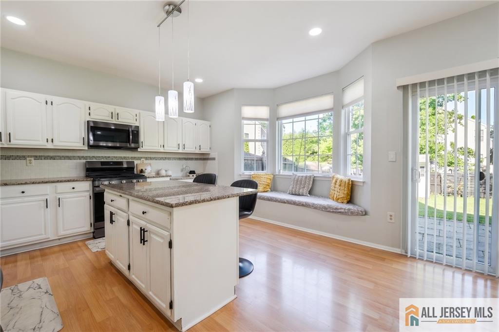 67 Glen Oaks Court Old Bridge NJ 08857