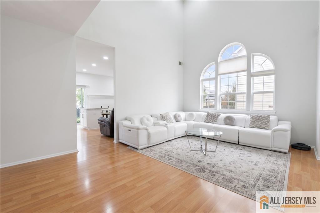 67 Glen Oaks Court Old Bridge NJ 08857
