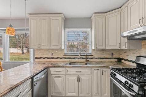 12 Mershon Lane Plainsboro NJ 08536