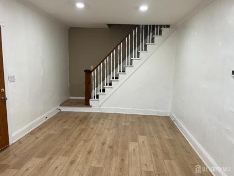 138 Luther Avenue Avenue Hopelawn NJ 08861
