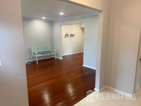 16 Wakefield Drive Edison NJ 08820