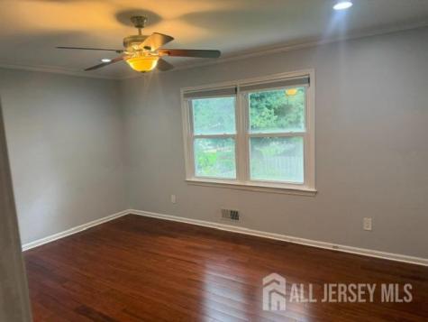 16 Wakefield Drive Edison NJ 08820
