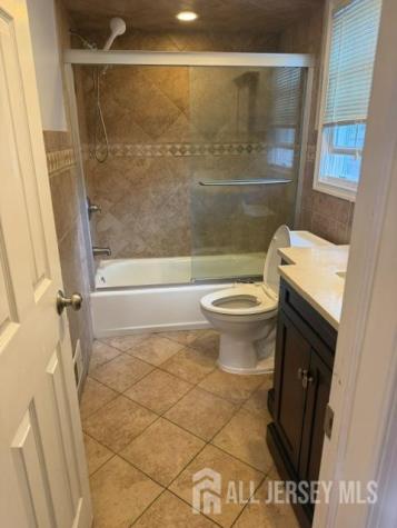 16 Wakefield Drive Edison NJ 08820