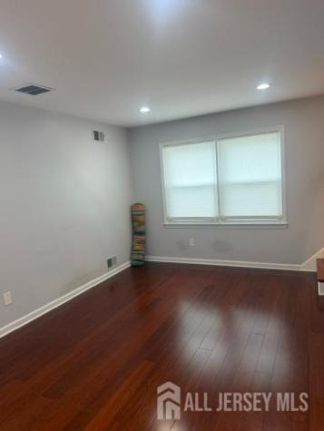 16 Wakefield Drive Edison NJ 08820