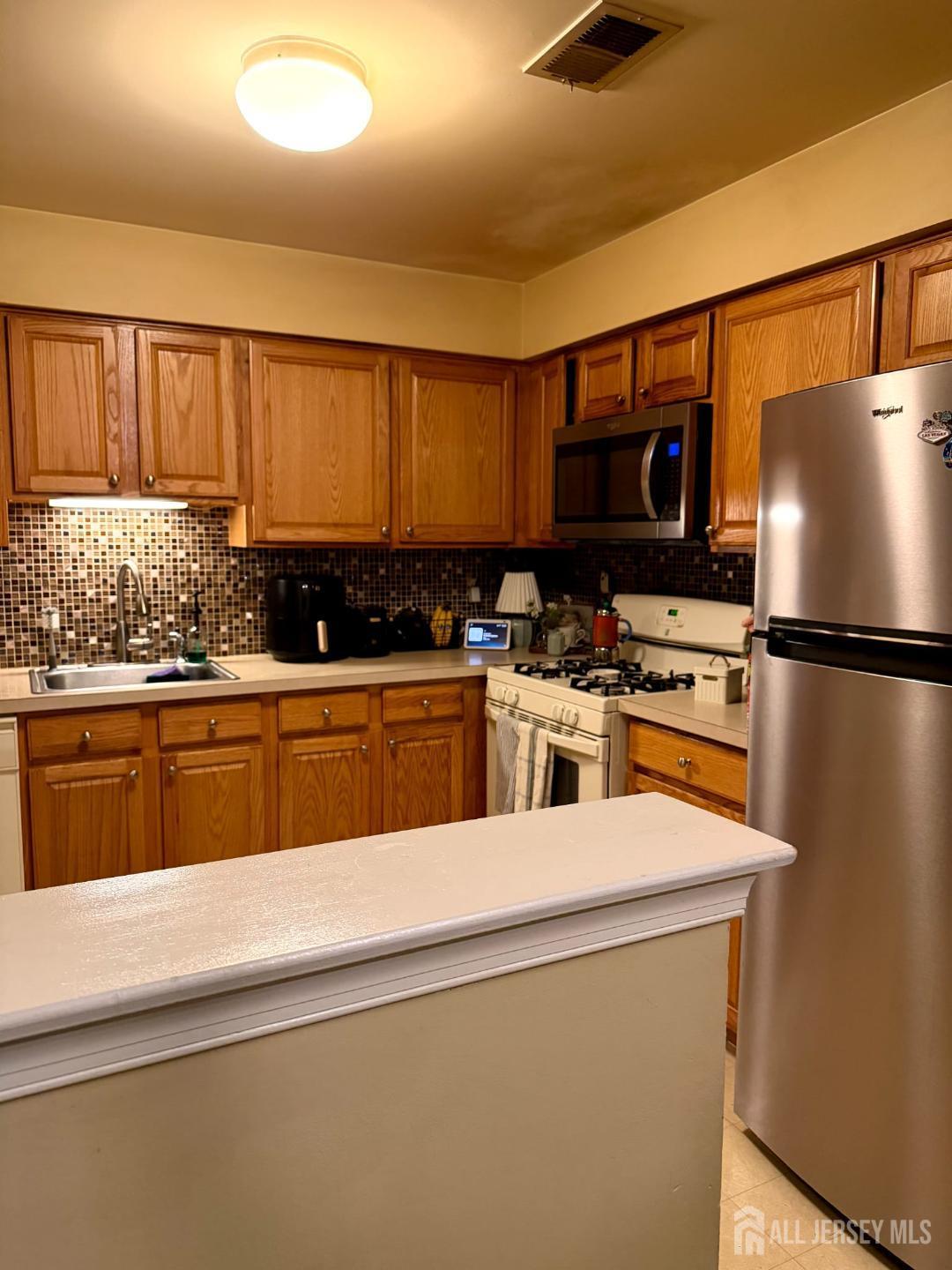 1216 Dogwood Court New Brunswick NJ 08901