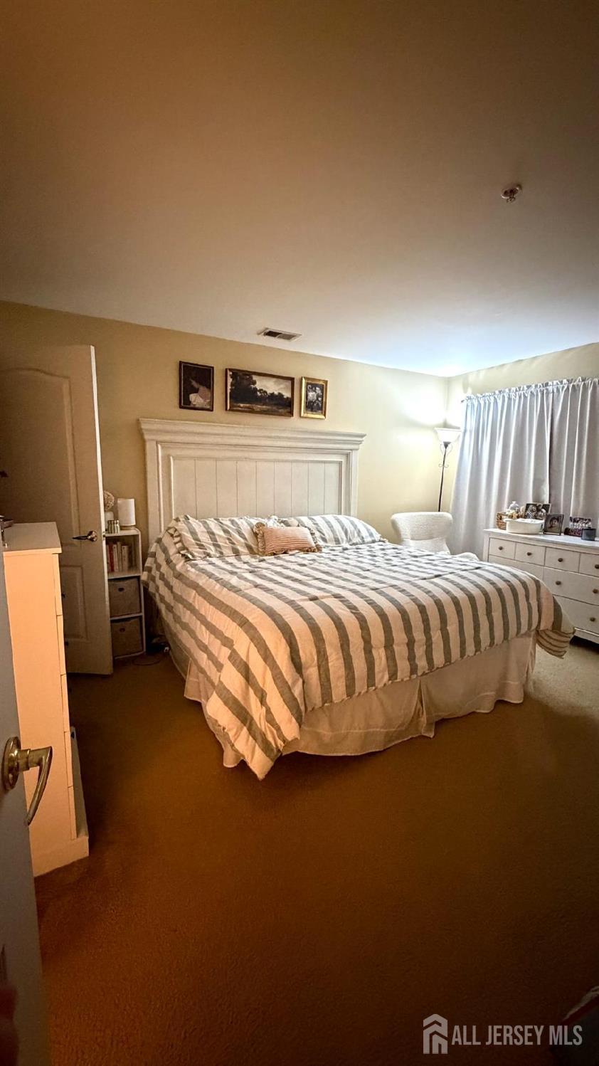 1216 Dogwood Court New Brunswick NJ 08901